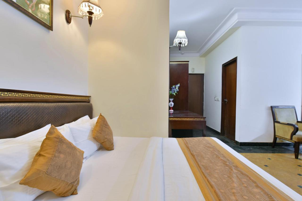 Hotel Revels By A1Rooms Нью-Делі Екстер'єр фото